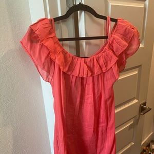Dress. Size M. Off the shoulder or on